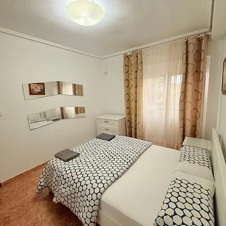 De Temporada En Malvarrosa Vacaciones Largas Long Desde 11 Noches